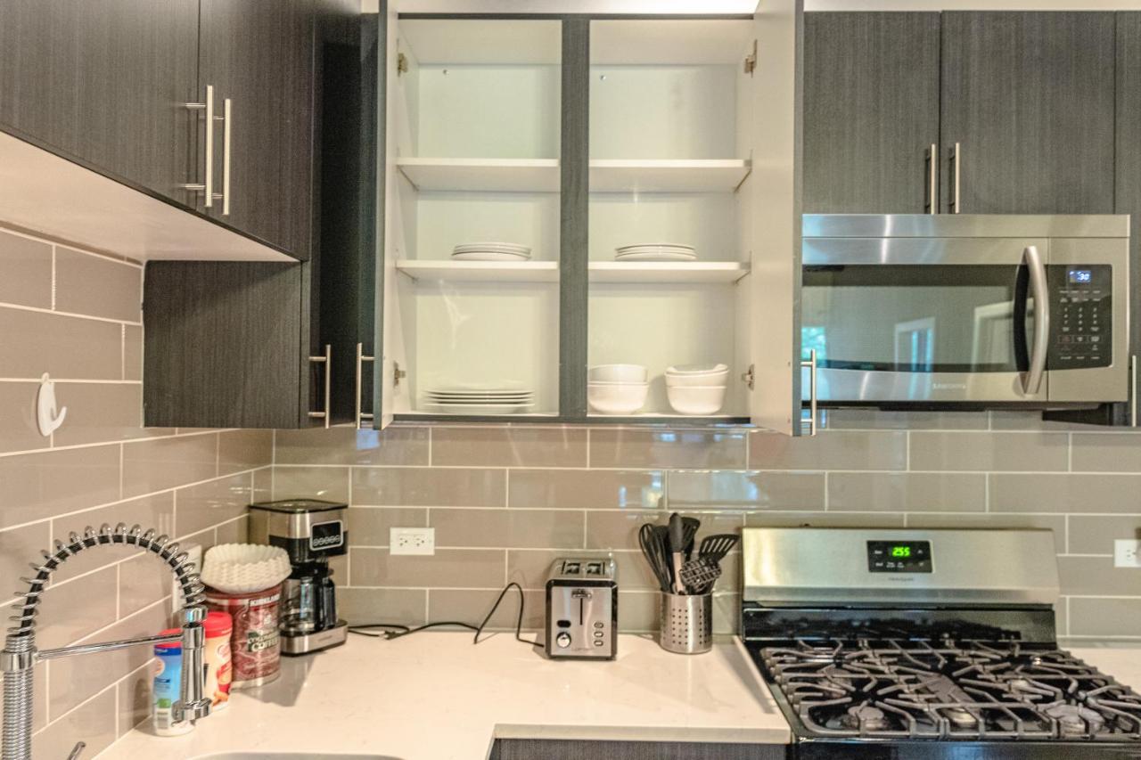 Ideal 3br Business Or Leisure In Fully Stocked Kitchen & Fast Internet With Optional Parking Near Soldier Field, Grant Park & Mccormick Place * Chicago