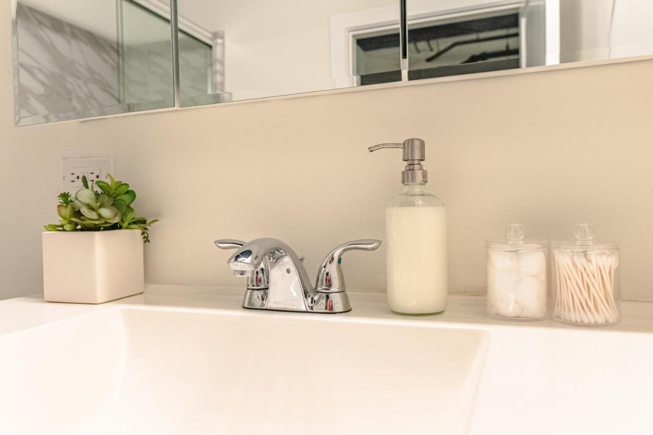 Ideal 3br Business Or Leisure In Fully Stocked Kitchen & Fast Internet With Optional Parking Near Soldier Field, Grant Park & Mccormick Place * Chicago