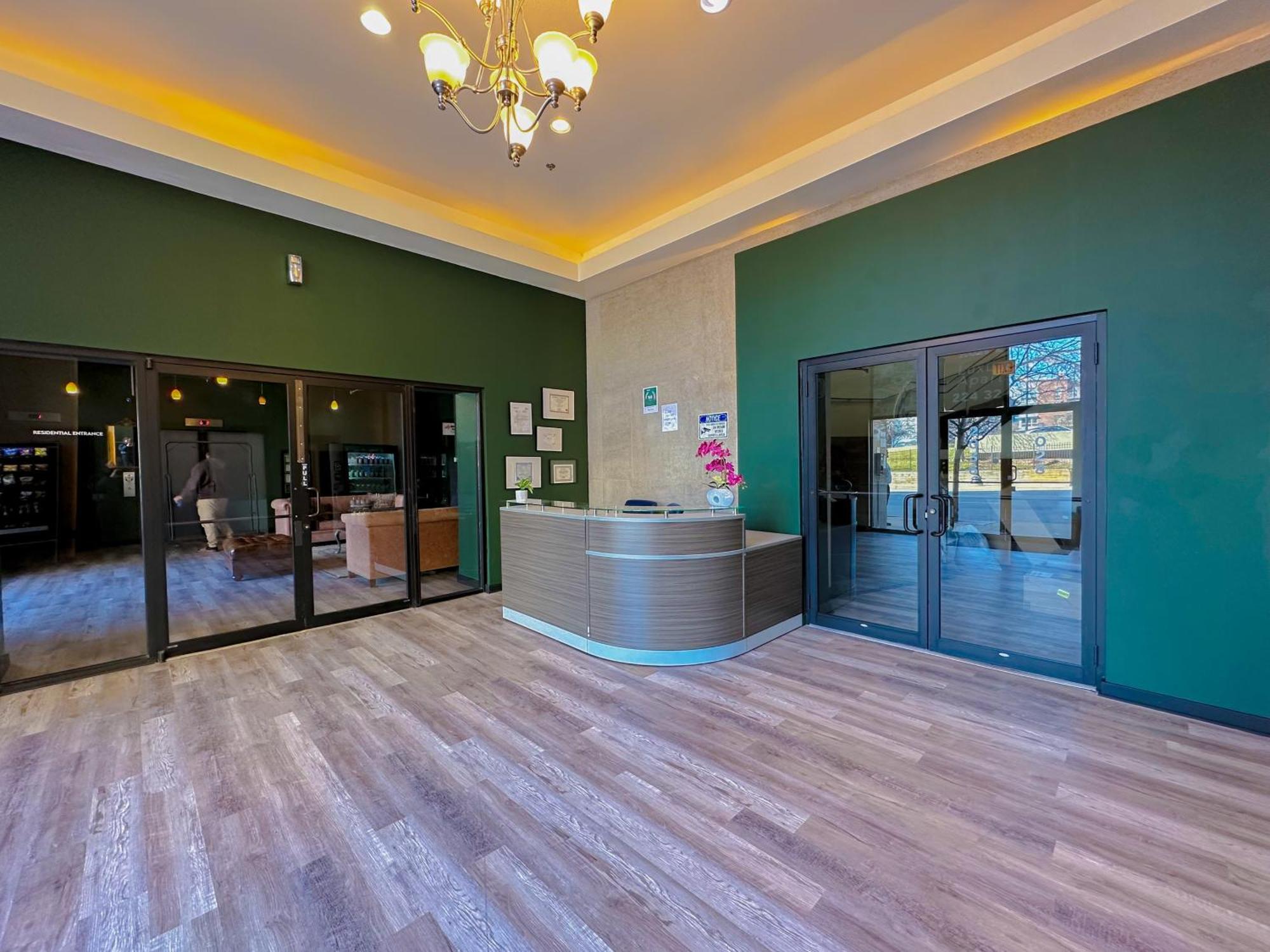 Ideal 3br Business Or Leisure In Fully Stocked Kitchen & Fast Internet With Optional Parking Near Soldier Field, Grant Park & Mccormick Place Apartment Chicago